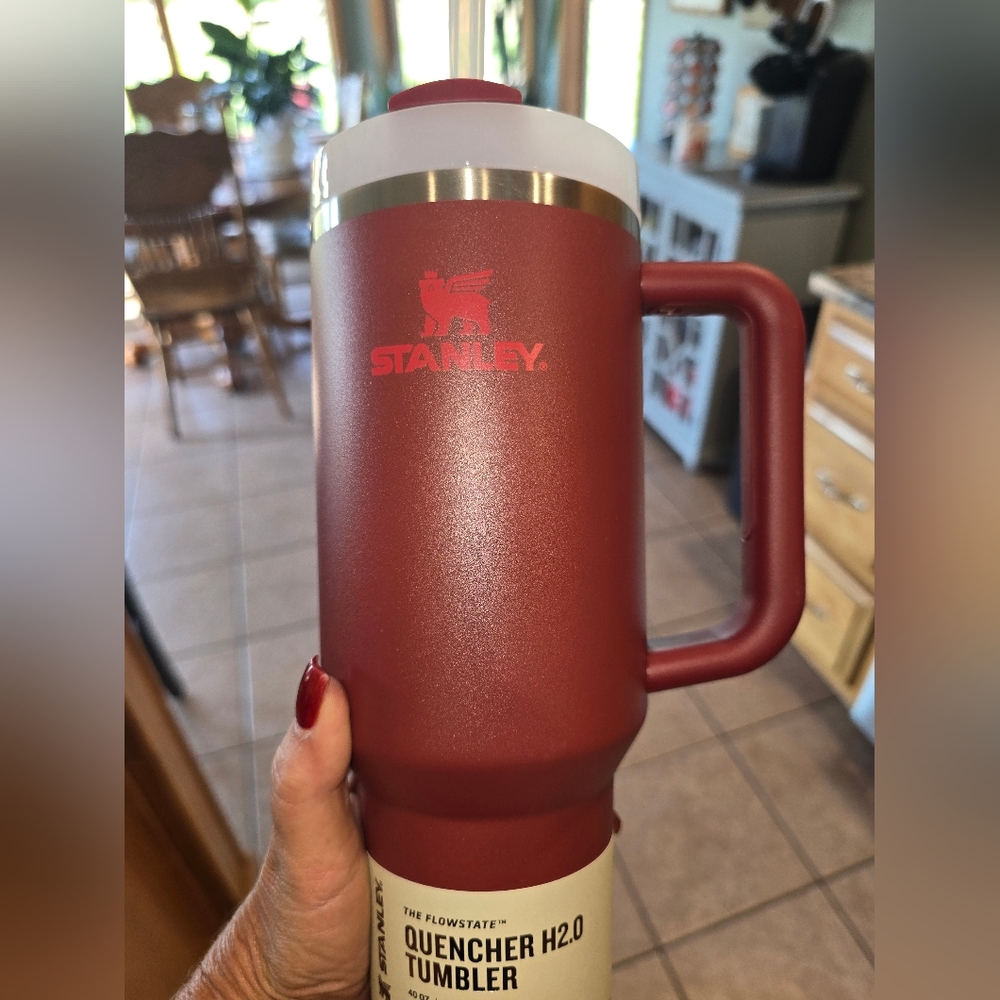 Stanley Cranberry 40 Oz Quencher H2.0 Tumbler